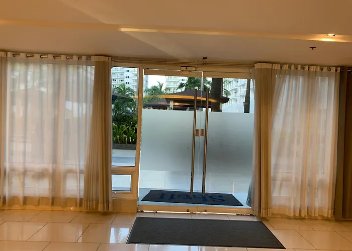 Kathys Crib 11th Flr 2 At Shell Pool View Apartahotel 4*